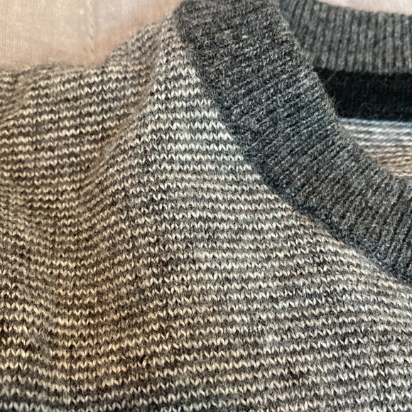 Grey and black sweater. - Picture 3 of 4